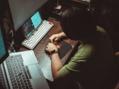 How to Protect Your Health While Spending Long Hours in Front of a Computer Screen how-to-protect-your-health-while-spending-long-hours-in-front-of-a-computer-screen