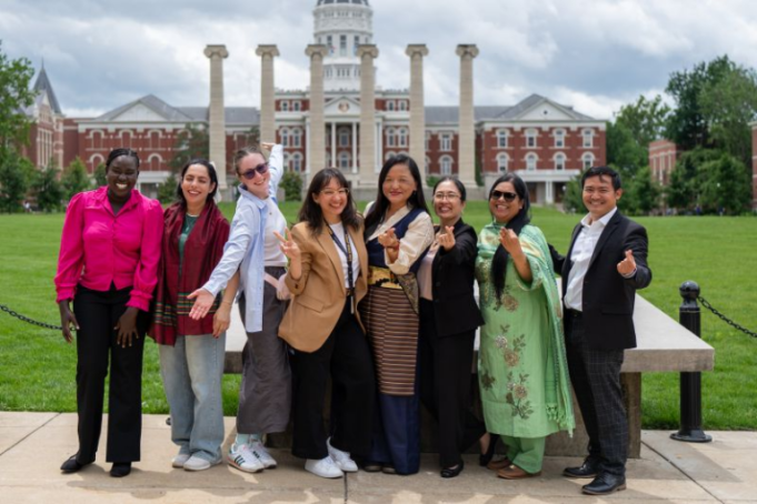 alfred-friendly-press-partners-fellowship-2027-($2,000-stipend)
