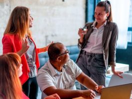 How Advanced Social Work Training Can Prepare You to Lead Programs, People, and Policy how-advanced-social-work-training-can-prepare-you-to-lead-programs,-people,-and-policy