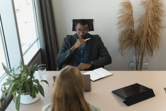 The Interview Went Well. Why Is Your Old Boss Still Part of the Decision? the-interview-went-well.-why-is-your-old-boss-still-part-of-the-decision?